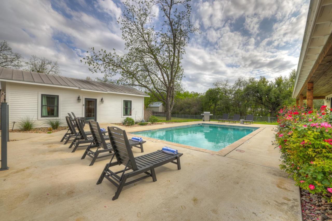 Schubert Inn Cottage - Pool - Walk To Main St เฟรเดอริกส์เบิร์ก ภายนอก รูปภาพ